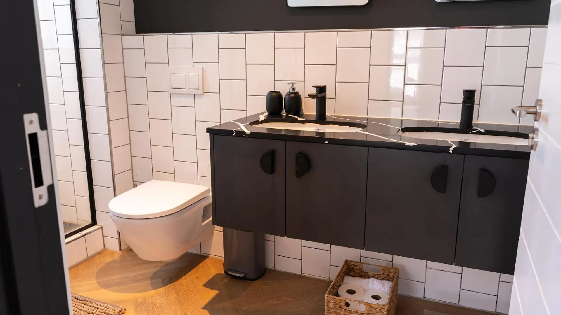Kml Nine Palms Luxury 101 Apartment Cape Town